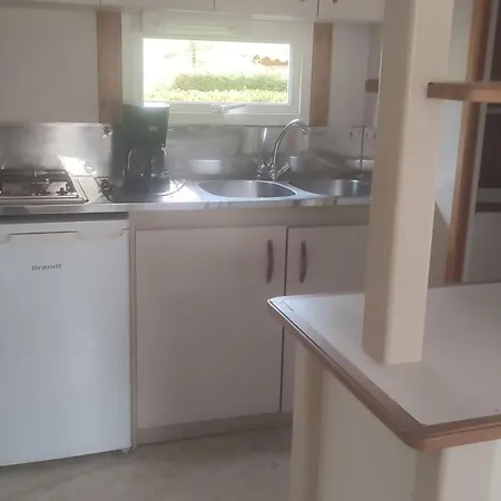 Chalet, Animaux Admis - 5 Pers. - Api-1-52-2513 * Ла-Тур-д'Овернь